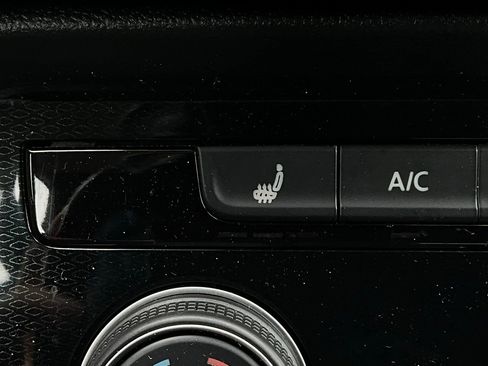 Used 2025 Volkswagen Taos S image 27