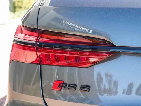 Used 2023 Audi RS 6 w/ Black Optic Package AWD/4WD image 8