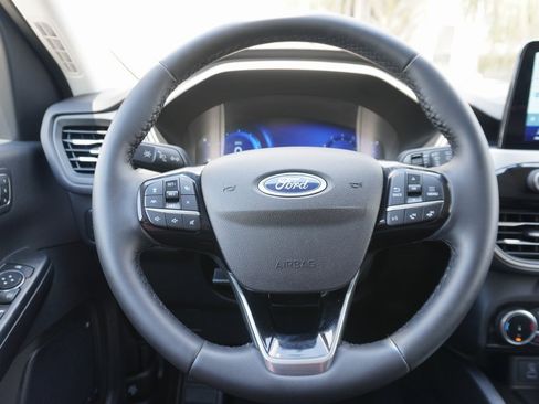 Used 2022 Ford Escape SEL w/ Technology Package image 10