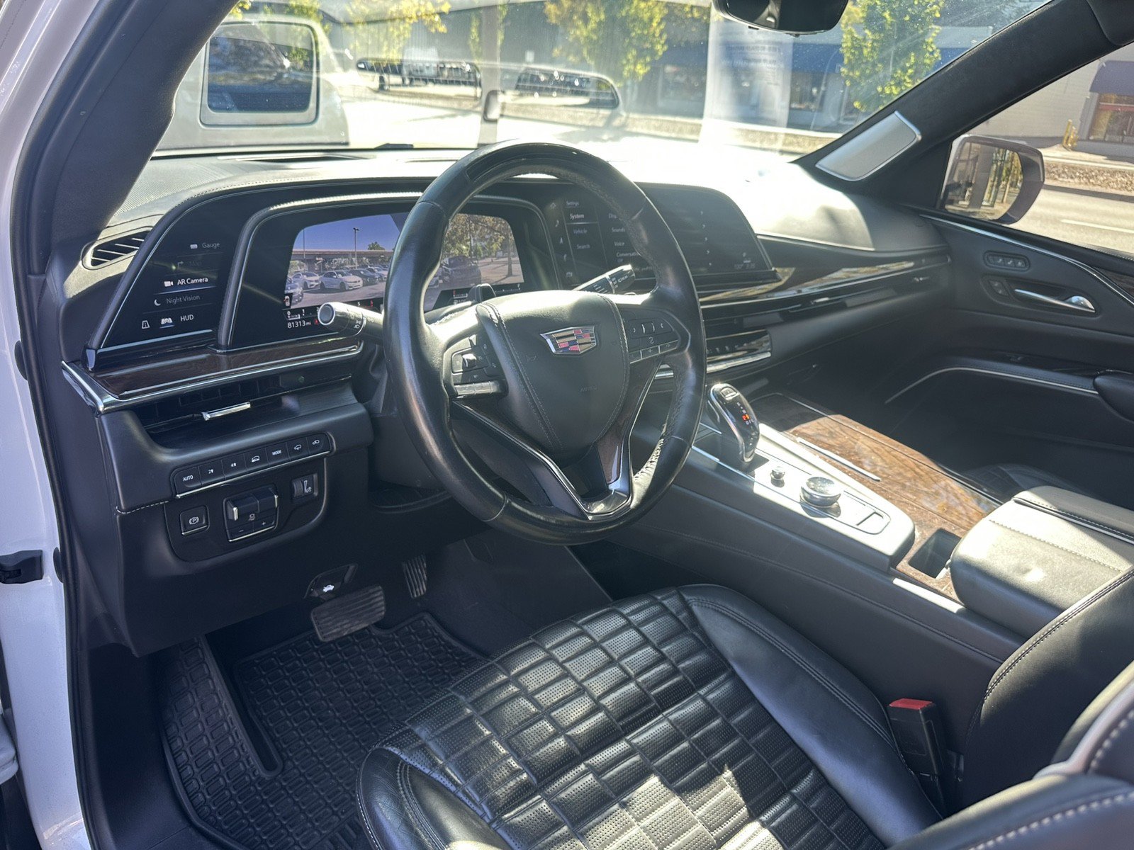 Used 2021 Cadillac Escalade Sport Platinum w/ LPO, ONYX Package AWD/4WD image 18