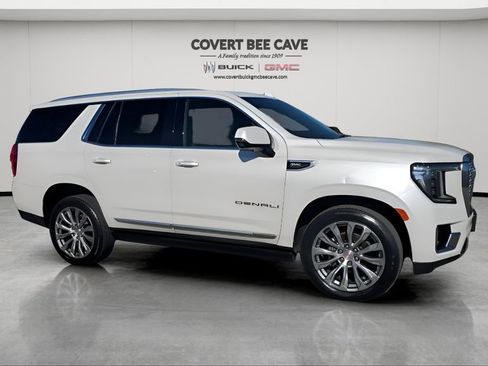Used 2021 GMC Yukon Denali w/ Denali Premium Package image 12