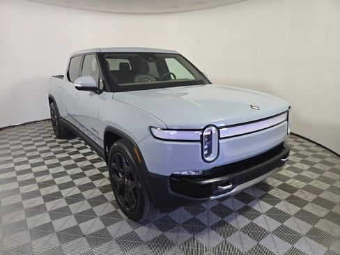Used 2024 Rivian R1T Adventure AWD/4WD image 7