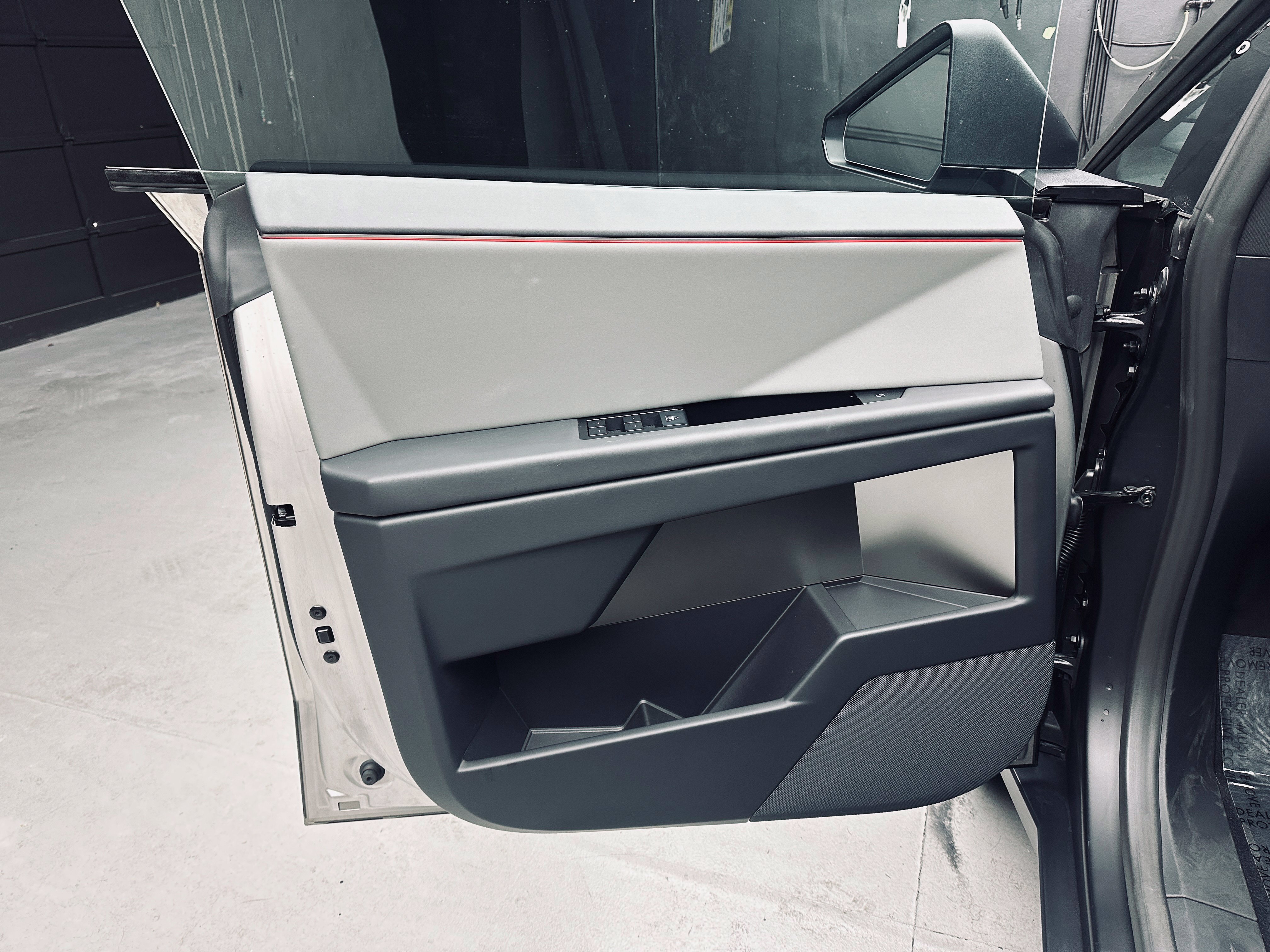 Used 2026 Tesla Cybertruck AWD Crew Cab image 21