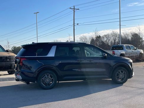 New 2026 Kia Carnival EX FWD image 8