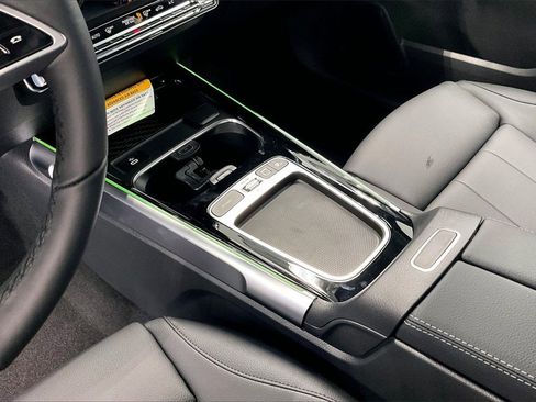 New 2026 Mercedes-Benz GLB 250 4MATIC image 7