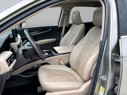 Used 2023 Lincoln Nautilus Reserve AWD/4WD image 8