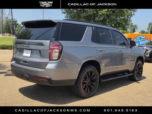 Used 2021 Chevrolet Tahoe Z71 w/ Luxury Package AWD/4WD image 4