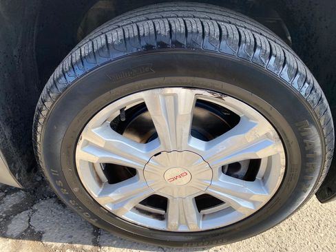 Used 2017 GMC Terrain SLE image 27