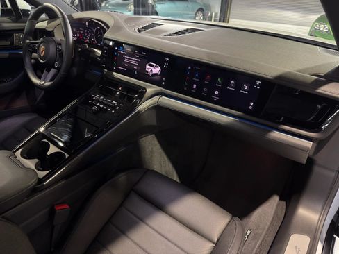 Used 2024 Porsche Panamera image 75
