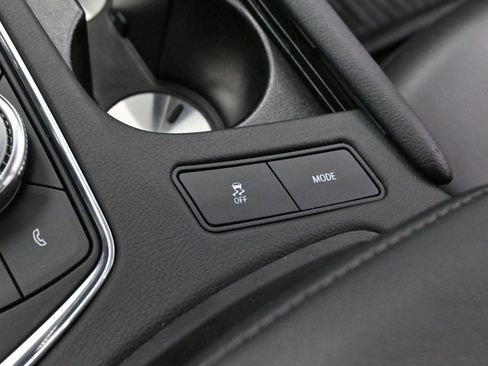 Certified 2025 Cadillac XT5 Premium Luxury image 23