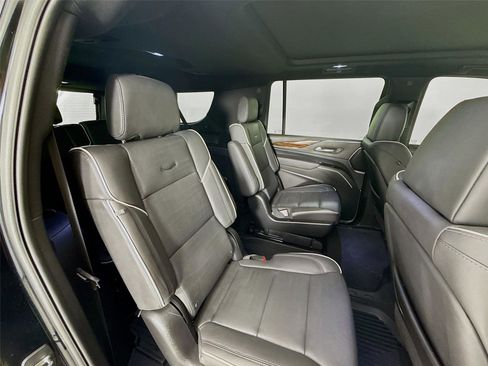 Used 2024 Cadillac Escalade ESV Premium Luxury image 22