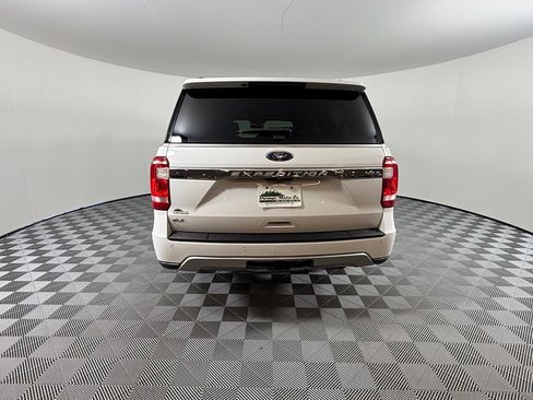 Used 2019 Ford Expedition Max XLT w/ Equipment Group 201A AWD/4WD image 9