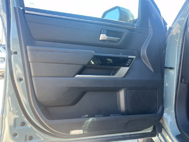 Used 2024 Toyota Tundra Limited AWD/4WD image 13