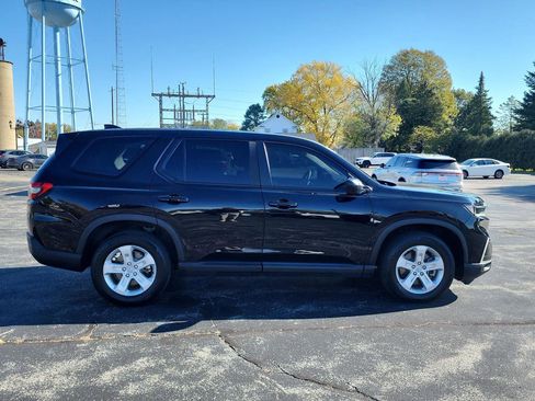 Used 2023 Honda Pilot LX image 10