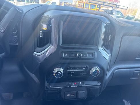 Used 2021 GMC Sierra 1500 4x4 Crew Cab w/ Sierra Value Package image 23