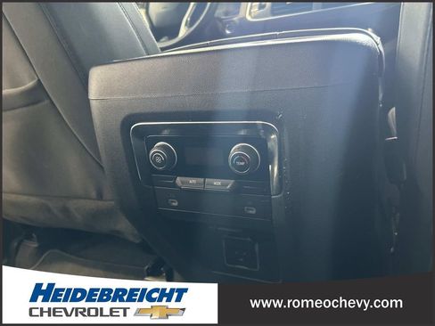 Used 2023 Chevrolet Suburban LS AWD/4WD image 18