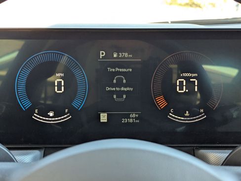 Used 2025 Hyundai Sonata SEL FWD image 24