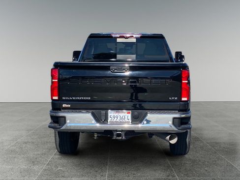 Used 2024 Chevrolet Silverado 2500 LTZ w/ LTZ Premium Package AWD/4WD image 4