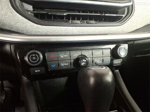 Used 2022 Jeep Compass Latitude w/ Convenience Group image 21