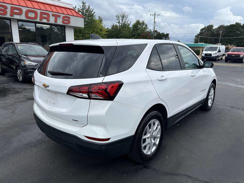 Used 2024 Chevrolet Equinox LS w/ LS Convenience Package image 5