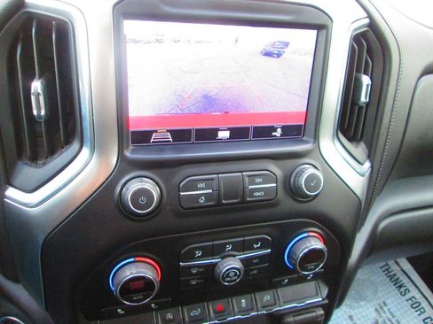 Used 2020 Chevrolet Silverado 1500 LT w/ True North Edition AWD/4WD image 17