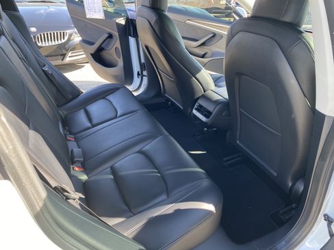 Used 2022 Tesla Model 3 Long Range AWD/4WD image 19