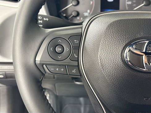 Certified 2025 Toyota Corolla SE w/ Convenience Package FWD image 20