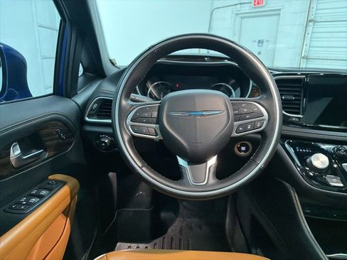 Used 2021 Chrysler Pacifica Pinnacle FWD image 22
