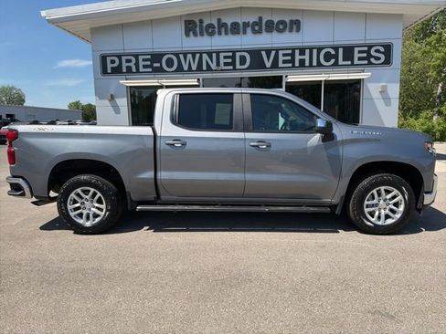 Used 2021 Chevrolet Silverado 1500 LT AWD/4WD image 2