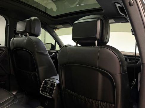 Certified 2026 Porsche Macan w/ Premium Package Plus AWD/4WD image 27