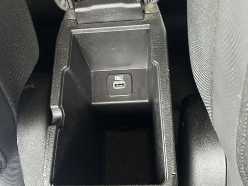 Used 2017 Jeep Renegade Altitude image 21