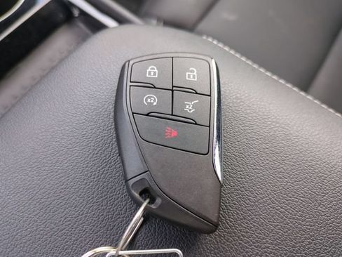 Used 2024 Chevrolet Blazer EV LT AWD/4WD image 36