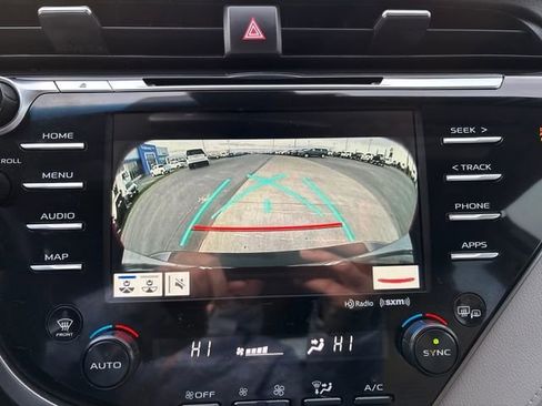 Used 2020 Toyota Camry SE image 20