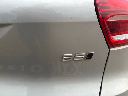 Used 2025 Volvo XC40 B5 Plus AWD/4WD image 8
