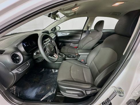 Used 2023 Kia Forte LXS image 27