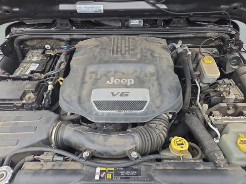 Used 2017 Jeep Wrangler Unlimited Sahara w/ Max Tow Package image 52