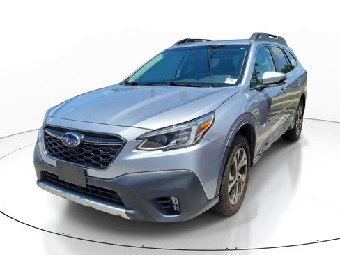 Used 2020 Subaru Outback Limited AWD/4WD image 3