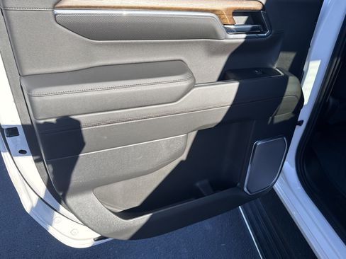 Used 2024 Chevrolet Silverado 1500 High Country image 29