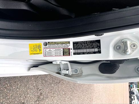 Used 2025 Toyota Camry SE FWD image 34