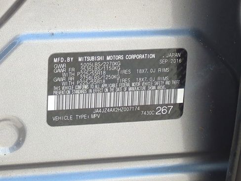 Used 2017 Mitsubishi Outlander GT AWD/4WD image 23