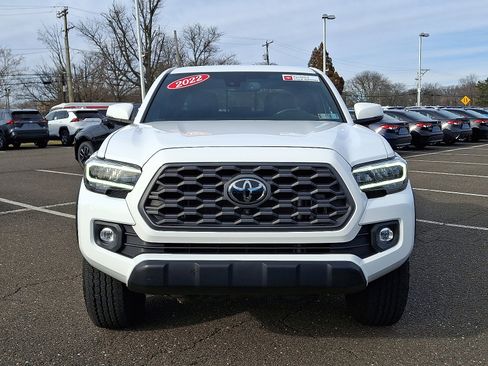 Certified 2022 Toyota Tacoma TRD Off-Road image 2