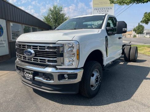 New 2025 Ford F350 XL w/ XL Chrome Package image 4