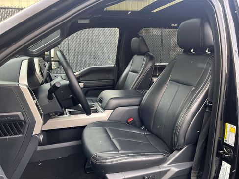 Used 2022 Ford F350 Lariat w/ Chrome Package image 10