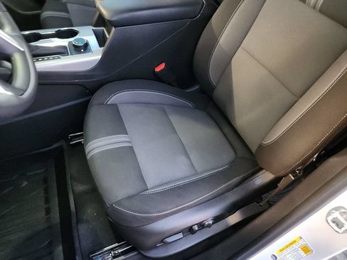 Used 2025 Chevrolet Blazer LT w/ Convenience Package FWD image 16