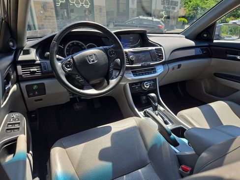 Used 2014 Honda Accord Touring image 23