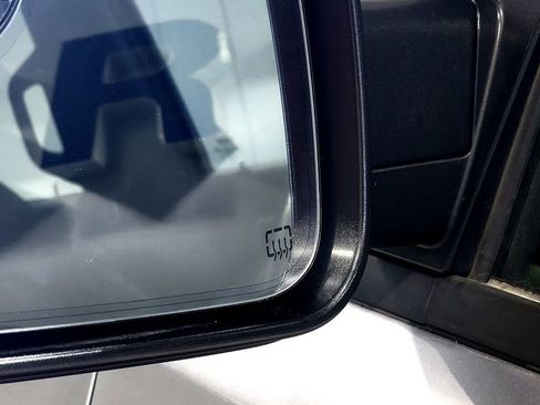 Used 2023 RAM 1500 Laramie AWD/4WD image 9