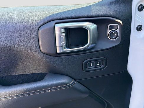 Used 2021 Jeep Gladiator Overland AWD/4WD image 20