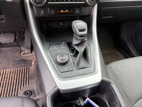 Used 2024 Toyota RAV4 XLE w/ Convenience Package AWD/4WD image 25