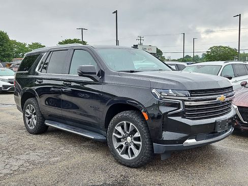 Used 2021 Chevrolet Tahoe LT w/ LT Signature Package RWD image 2