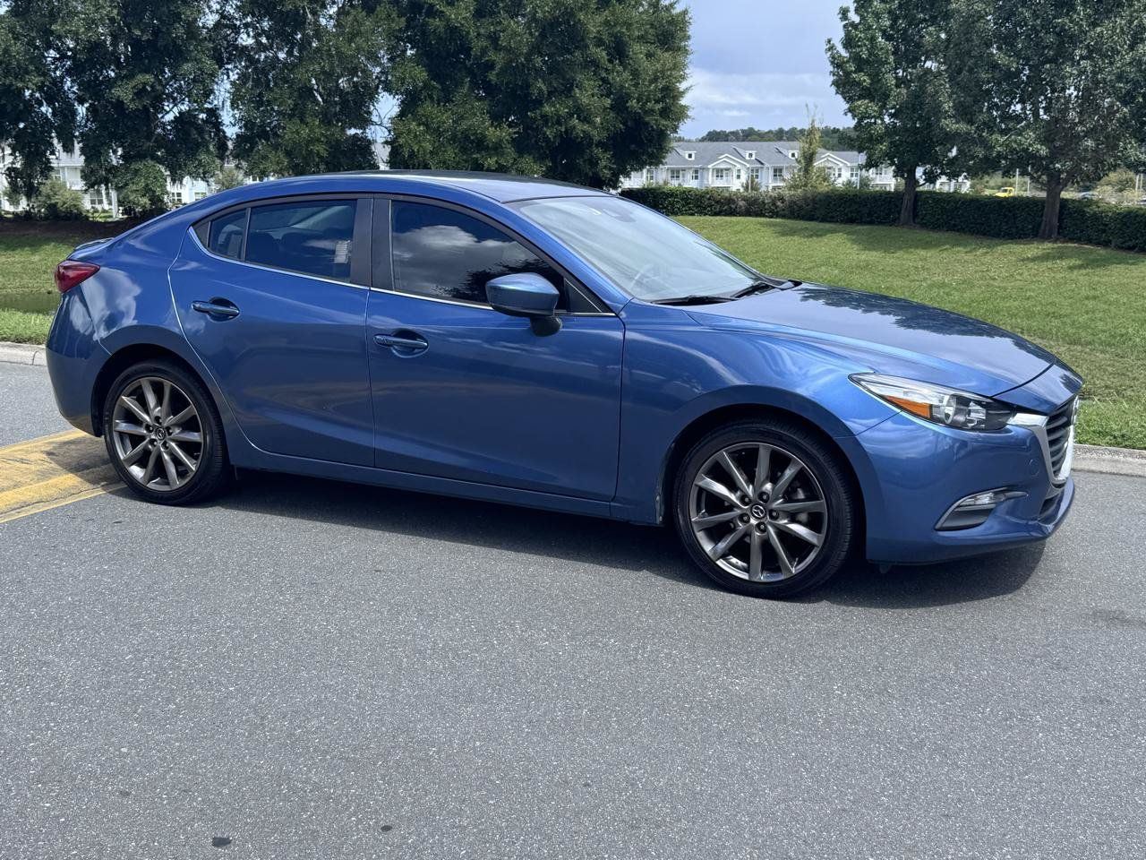 Used 2018 MAZDA MAZDA3 Touring FWD image 29